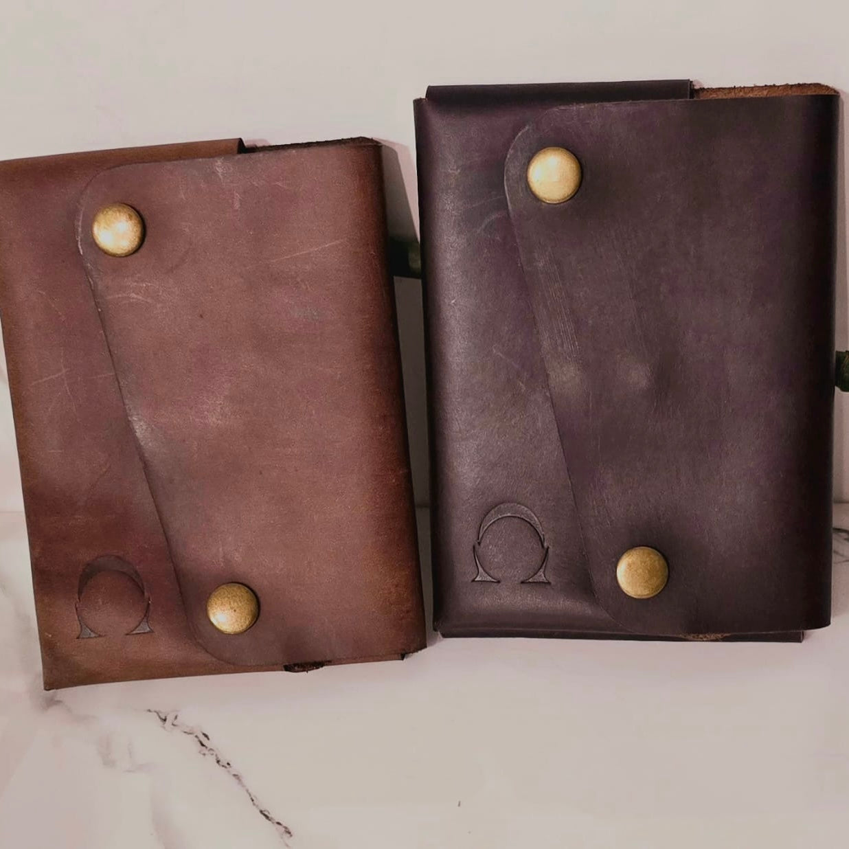 Minimalist Sticthless Passport Wallets
