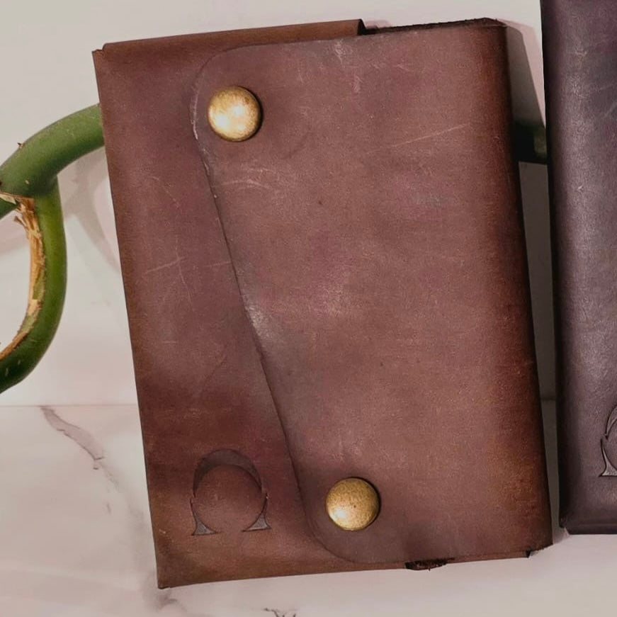 Minimalist Sticthless Passport Wallets